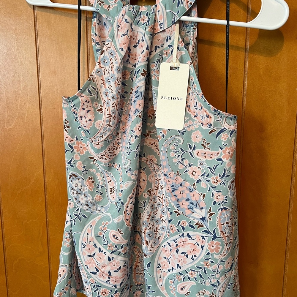 Pleione Anthropologie Women's Floral Top - Green and Pink